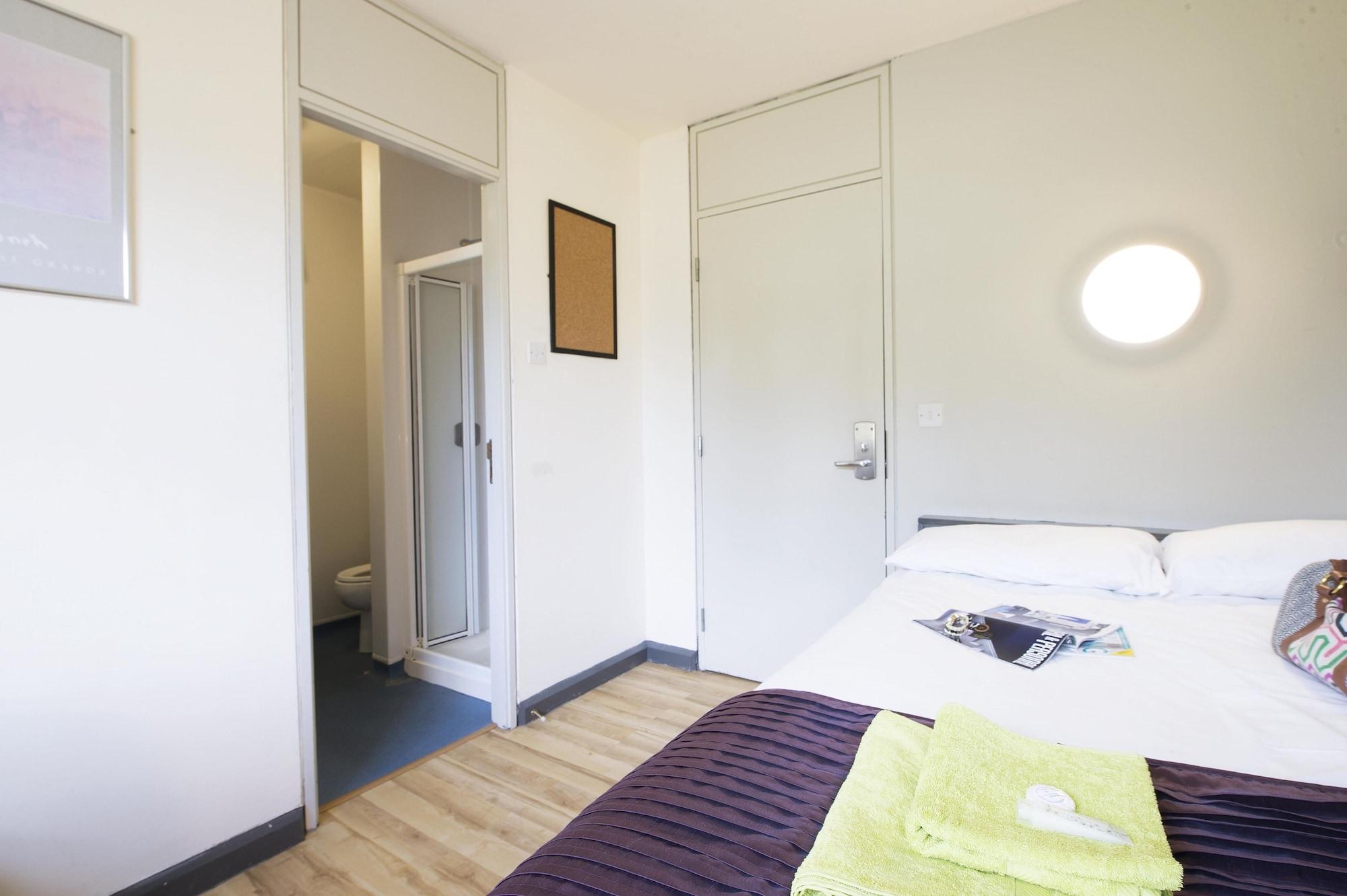 Corrib Village Rooms University Of Galway Ngoại thất bức ảnh