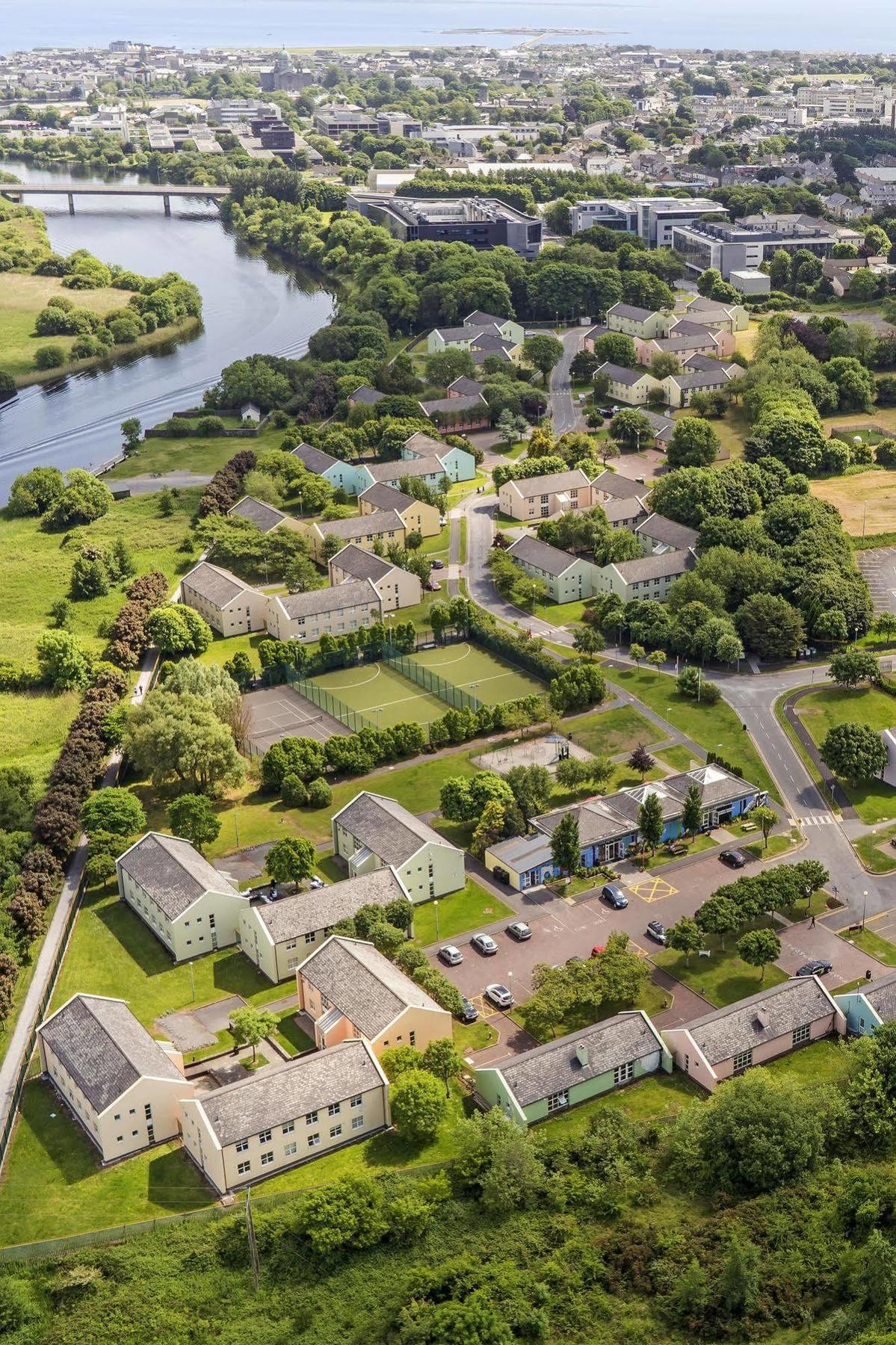 Corrib Village Rooms University Of Galway Ngoại thất bức ảnh